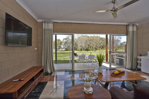 Estoy Cabarita - Accommodation in Surfers Paradise 15