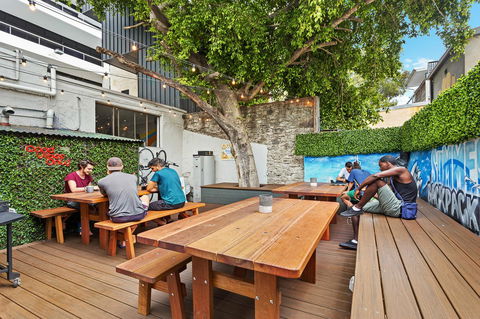Summer House Kings Cross - Accommodation in Surfers Paradise 0