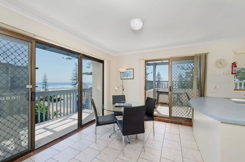 Beach House Holiday Apartments - Accommodation in Surfers Paradise 21