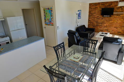 Beach House Holiday Apartments - Accommodation in Surfers Paradise 10