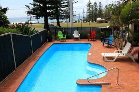 Beach House Holiday Apartments - Accommodation in Surfers Paradise 2
