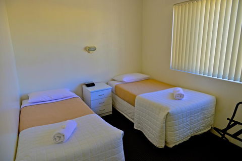Beach House Holiday Apartments - Accommodation in Surfers Paradise 9