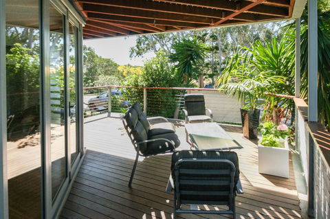 Valla's Beach House - Accommodation in Surfers Paradise 14