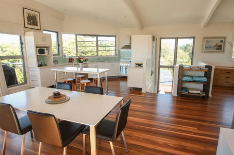 Valla's Beach House - Accommodation in Surfers Paradise 10
