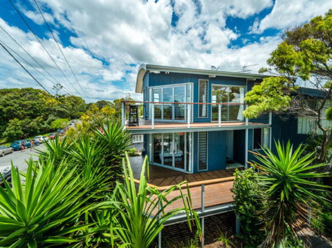 Valla's Beach House - Accommodation in Surfers Paradise 6