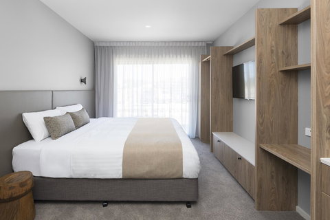 Abode Murrumbateman - Accommodation in Surfers Paradise 15