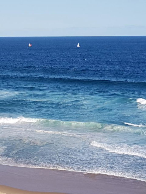 Arena Luxury Beachfront Apartment - Accommodation in Surfers Paradise 21