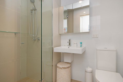 Arena Luxury Beachfront Apartment - Accommodation in Surfers Paradise 42