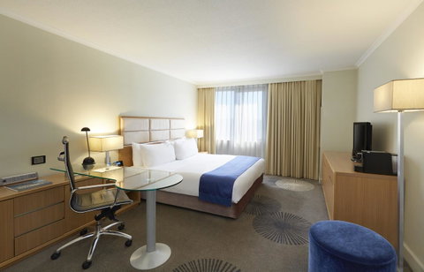 Holiday Inn Parramatta, An IHG Hotel - Accommodation in Surfers Paradise 1