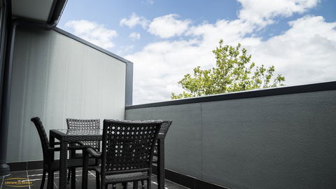 Crown On Darby Newcastle - Accommodation in Surfers Paradise 1