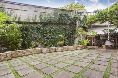 Sydney Harbour Bed And Breakfast - Accommodation in Surfers Paradise 43