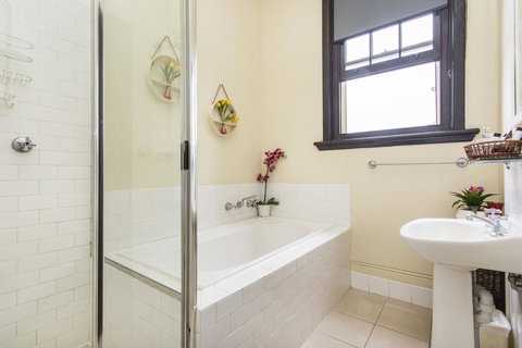 Sydney Harbour Bed And Breakfast - Accommodation in Surfers Paradise 16