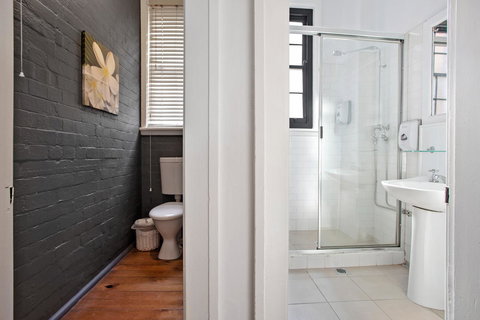 Sydney Harbour Bed And Breakfast - Accommodation in Surfers Paradise 4