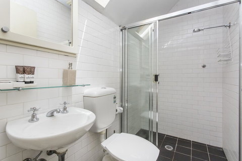 Sydney Harbour Bed And Breakfast - Accommodation in Surfers Paradise 35