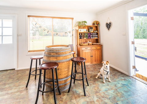 Madigan Wine Country Cottages - Accommodation in Surfers Paradise 23
