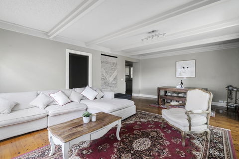 The Spa Cottage With HotTub, Netflix & Stan - Accommodation in Surfers Paradise 16