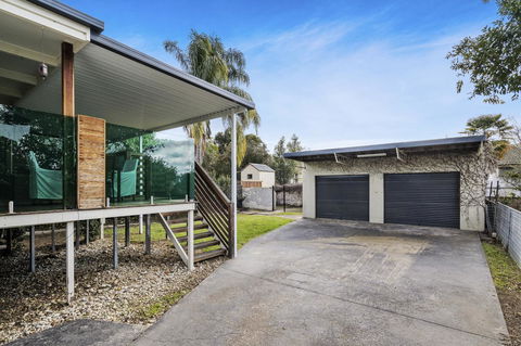 The Spa Cottage With HotTub, Netflix & Stan - Accommodation in Surfers Paradise 18