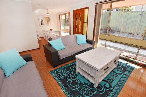 Hopetoun Villa - Accommodation in Surfers Paradise 0