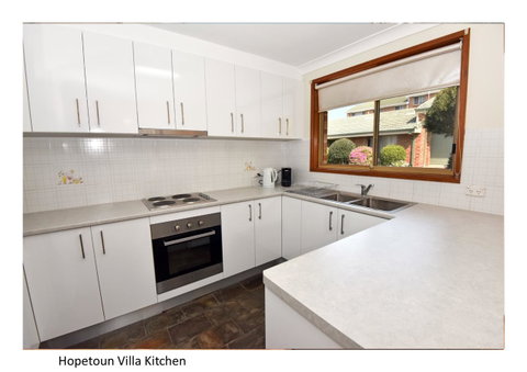 Hopetoun Villa - Accommodation in Surfers Paradise 8