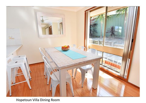 Hopetoun Villa - Accommodation in Surfers Paradise 9