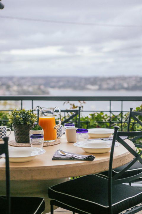 Private Room - Luxury Mosman Home - Accommodation in Surfers Paradise 0