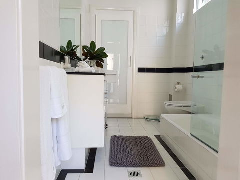 Private Room - Luxury Mosman Home - Accommodation in Surfers Paradise 20