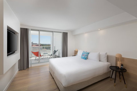 QT Bondi - Accommodation in Surfers Paradise 10