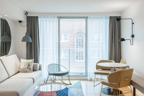 QT Bondi - Accommodation in Surfers Paradise 2