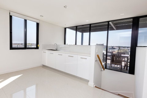 The Penthouse - Accommodation in Surfers Paradise 30