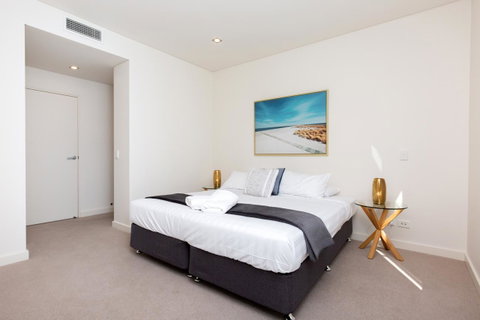 The Penthouse - Accommodation in Surfers Paradise 13