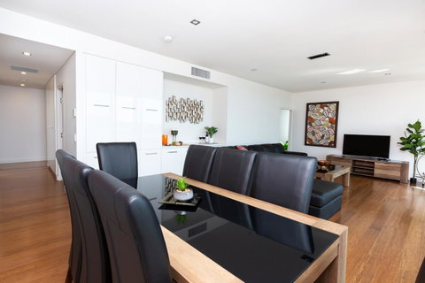 The Penthouse - Accommodation in Surfers Paradise 8
