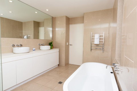 The Penthouse - Accommodation in Surfers Paradise 14