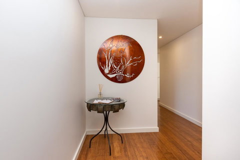 The Penthouse - Accommodation in Surfers Paradise 1