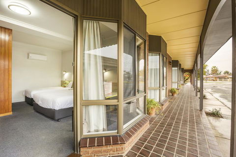 Boomerang Hotel - Accommodation in Surfers Paradise 10