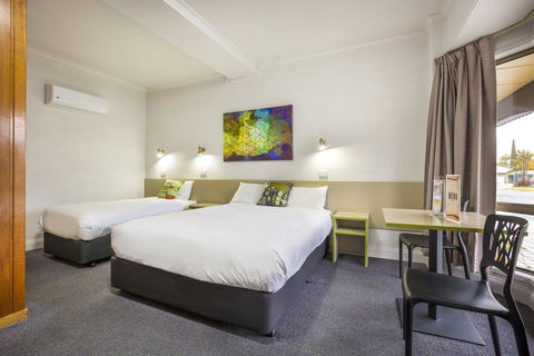 Boomerang Hotel - Accommodation in Surfers Paradise 11