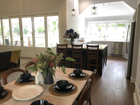 Chanticleer Gardens Barn Cottage With A Pool - Accommodation in Surfers Paradise 30