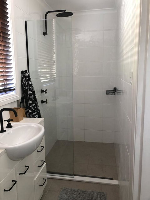 Chanticleer Gardens Barn Cottage With A Pool - Accommodation in Surfers Paradise 24