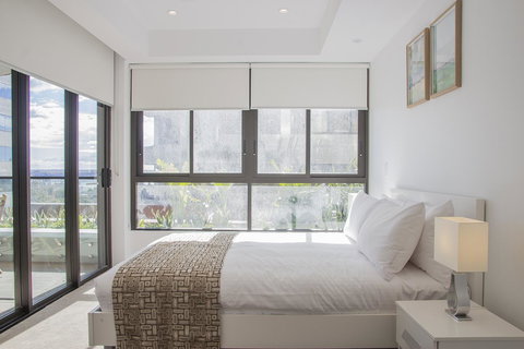 Cozy Apartment With Harbour Bridge View In Bondi - Accommodation in Surfers Paradise 5