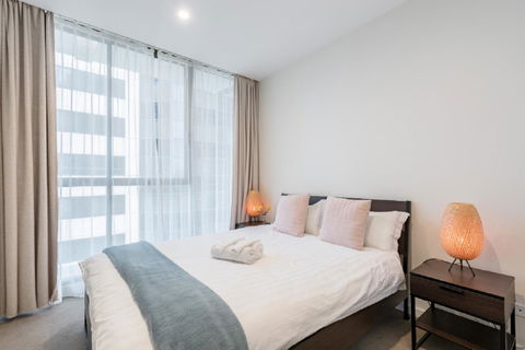 Sydney CBD Modern 2 Bedroom Apartment + Free Car Parking - Accommodation in Surfers Paradise 14