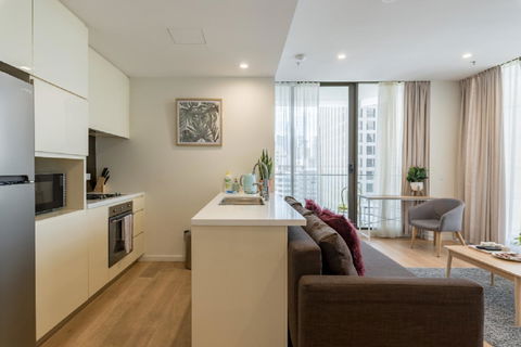 Sydney CBD Modern 2 Bedroom Apartment + Free Car Parking - Accommodation in Surfers Paradise 21