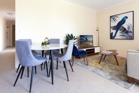 Stay In The Heart Of Randwick With Style - Accommodation in Surfers Paradise 0