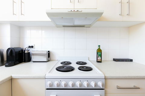 Stay In The Heart Of Randwick With Style - Accommodation in Surfers Paradise 7