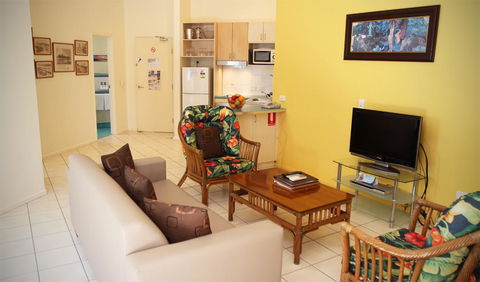 The Byron Beachcomber - Accommodation in Surfers Paradise 24