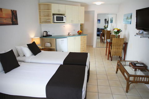 The Byron Beachcomber - Accommodation in Surfers Paradise 9
