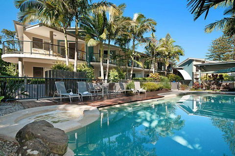 The Byron Beachcomber - Accommodation in Surfers Paradise 1