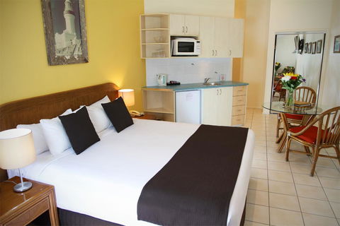 The Byron Beachcomber - Accommodation in Surfers Paradise 18