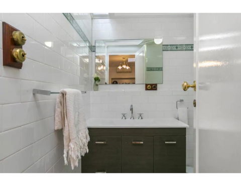 North Sydney Historic Whalers Cottage - Accommodation in Surfers Paradise 9