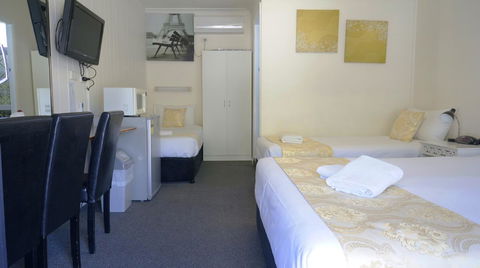 Highway Motor Inn Taree - Accommodation in Surfers Paradise 2