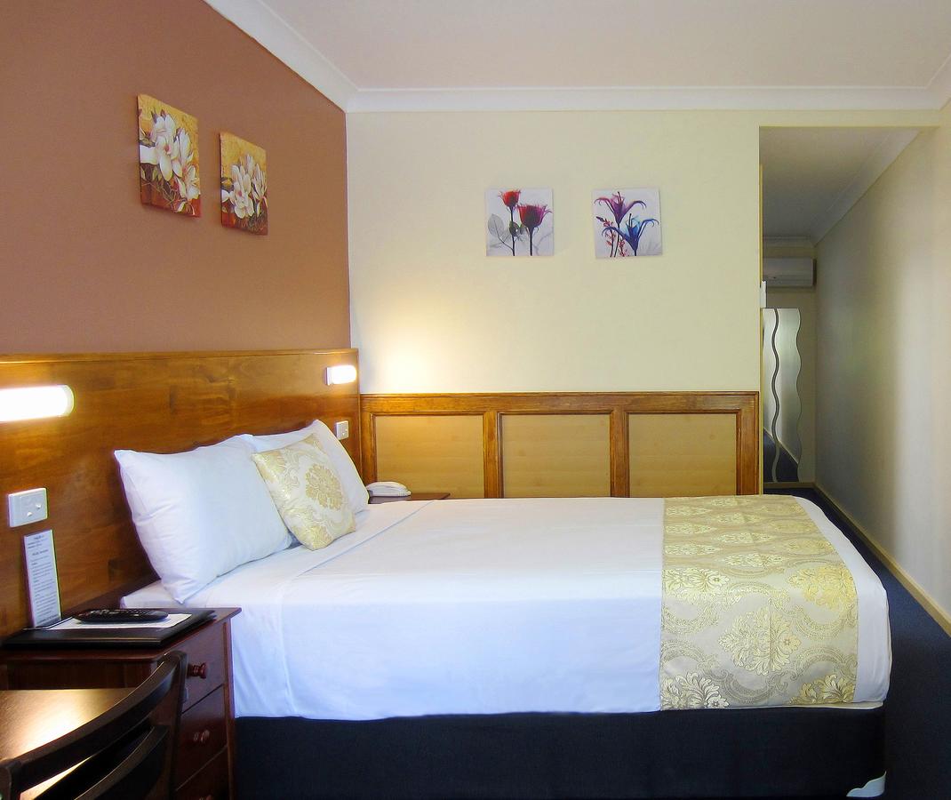 Lansdowne Forest ACT Accommodation in Surfers Paradise