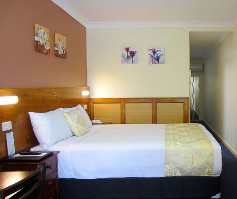 Highway Motor Inn Taree - Accommodation in Surfers Paradise 0